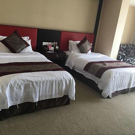 Zhaorui International Hotel อู่ฮั่น ภายนอก รูปภาพ