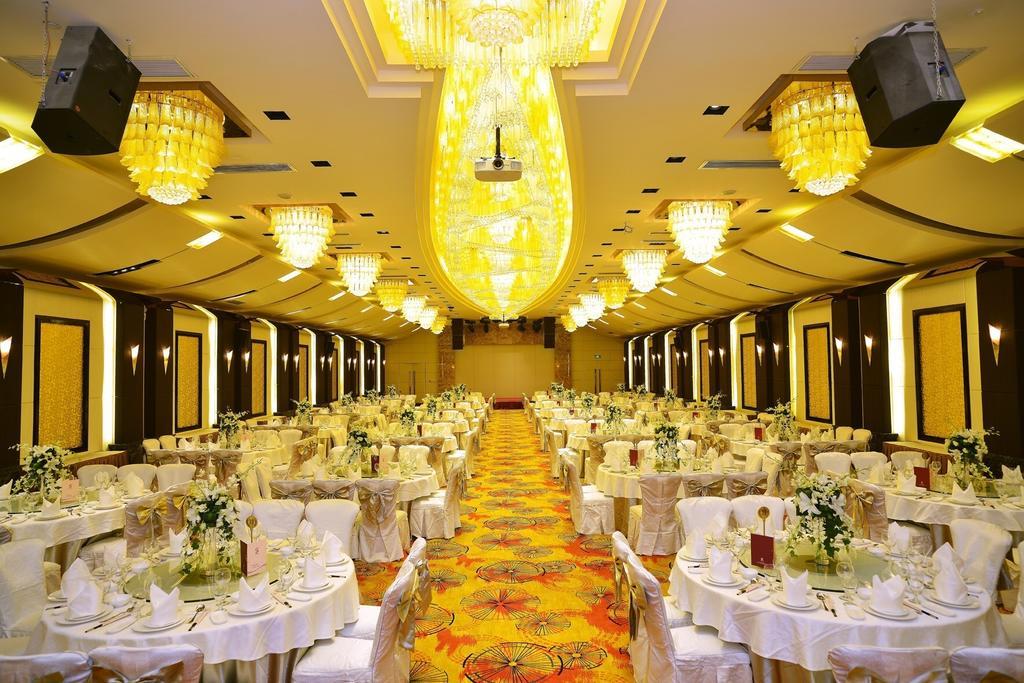 Zhaorui International Hotel อู่ฮั่น ภายนอก รูปภาพ