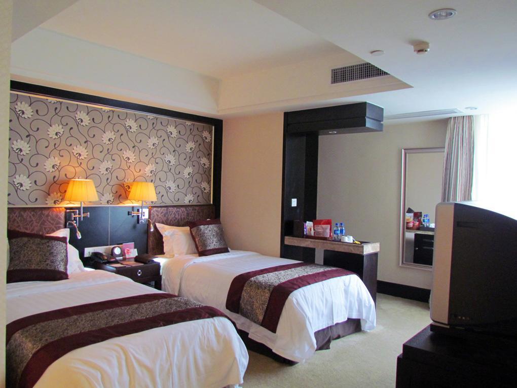 Zhaorui International Hotel อู่ฮั่น ภายนอก รูปภาพ