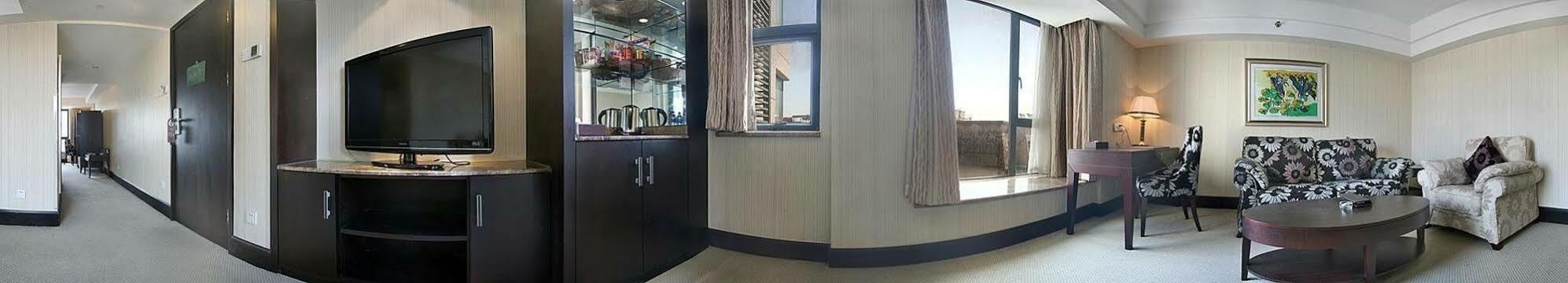 Zhaorui International Hotel อู่ฮั่น ภายนอก รูปภาพ