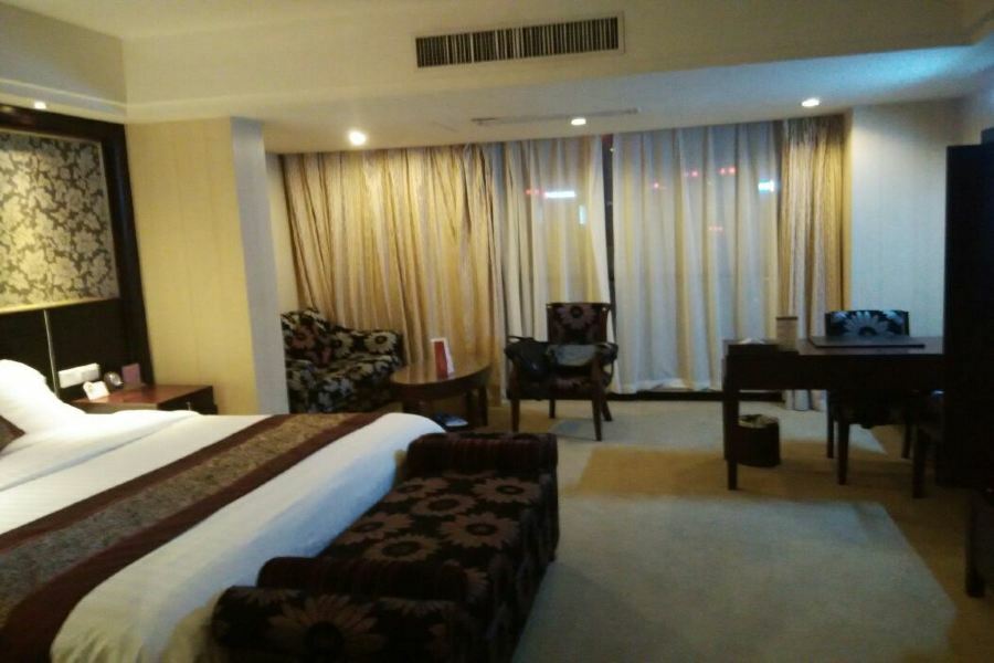 Zhaorui International Hotel อู่ฮั่น ภายนอก รูปภาพ